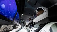 Les astronautes vont entrer dans l'ISS