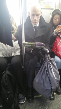 Dans le métro..