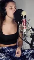 une jolie reprise de la chanson "Dreams" du groupe Fleetwood Mac