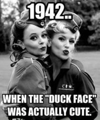 1942: la duck face (=la bouche en cul de poule) déjà à la mode