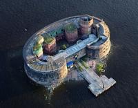 Le fort Plauge (Russie, mer baltique)