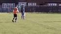 Régis joue au foot