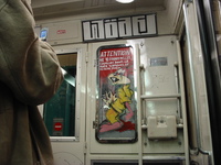 Attention dans le métro