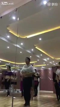 Danse de seins