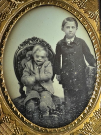 Ah ! Ton petit frère a bougé !