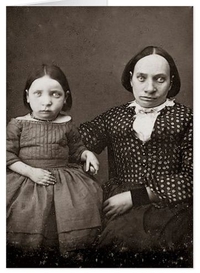 C'est adorable : Elle ressemble bien à sa maman !