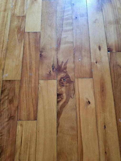 Et ils vous espionnent sous le plancher
