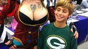 Il aime le cosplay