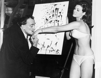 Salvador Dali et Raquel Welsh en 1965