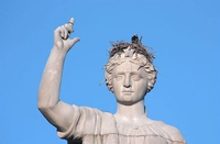 Tête couronnée