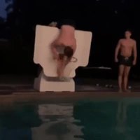 Un Darwin Arwards ou se déboîter les deux épaules ?