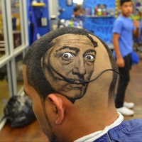 Coiffure surréaliste
