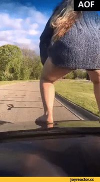 Kan ta copine a de quoi s'asseoir...