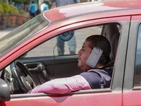 Kit mains libres + clim au second plan