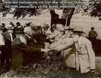 1913, Gettysburg : les vétérans nordistes et sudistes se saluent