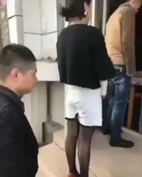 Rendez service avec tact et doigté