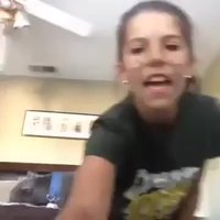 Les joies d'avoir un petit frère