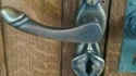 Une poignée de porte