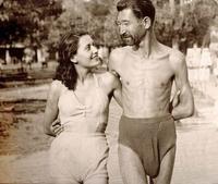 Dans le temps, pour pécho une fille, nul besoin de biceps, de pectoraux, etc...