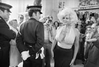 Il y a quelques années : deux CRS au Festival de Cannes