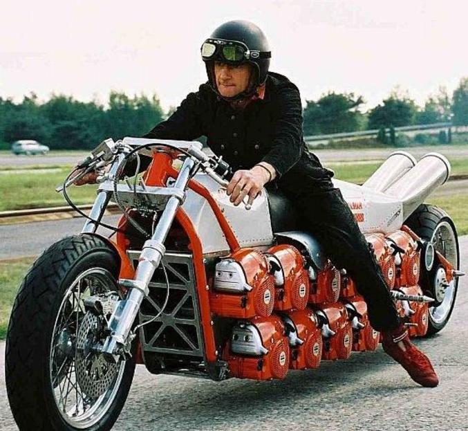 Une moto qui doit être très rapide.