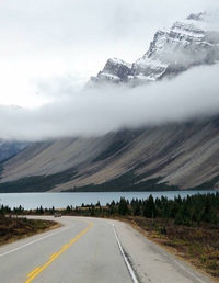 Une montagne, une route