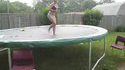Saut en trampoline