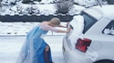 Alors comme ça, tu aimes foutre de la neige et de la glace partout ?