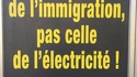 Une affiche à se mettre les doigts dans la prise