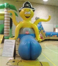 N'oubliez pas les enfants, une pieuvre c'est 8 tentacules...