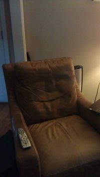 Un vieux fauteuil comblé