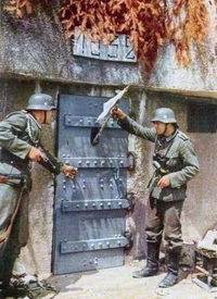 Les soldats français d'un blockhaus de la ligne Maginot se rendent