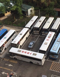 Se garer sur un parking réservé aux bus