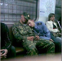 Militaires dans le métro de Moscou