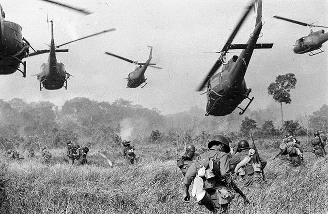 Les ventilos sont américains mais ici les troupes au sol sont des soldats de l'armée Sud vietnamienne.