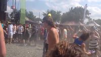 Le connard du Mosh Pit
