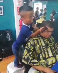 Kan tu veux être coiffé court, court, court !