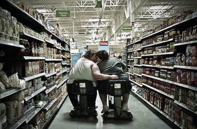 Au supermarché avec son mari...