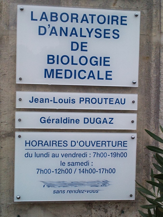 Deux médecins qui vont bien ensemble et qui portent des noms trahissant leur métier! 