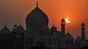 Le Soleil a rendez-vous avec la Lune, au Taj Mahal