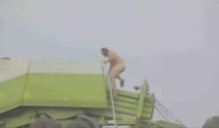 L'homme botte de paille