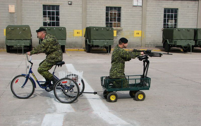 Suite à une forte restriction du budget de l'armée, voici les nouveaux véhicules militaires.