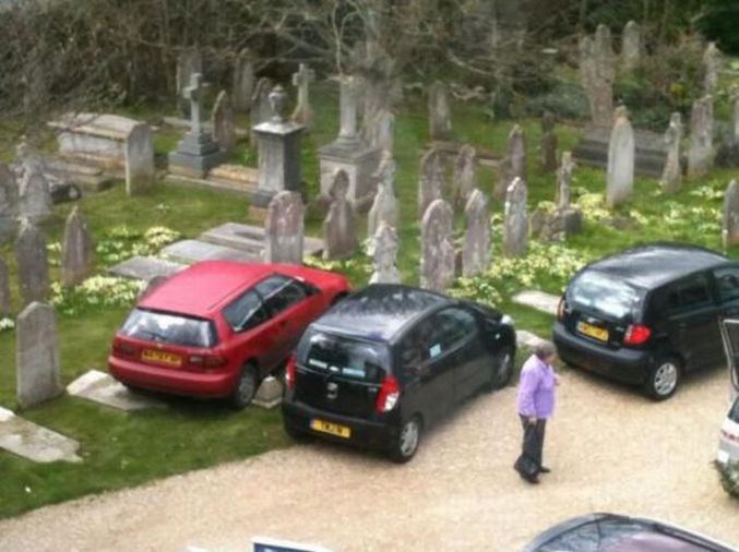 C'est pratique car il y a déjà un parking sur place.