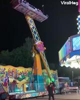Pendant ce temps là à la fête foraine. 