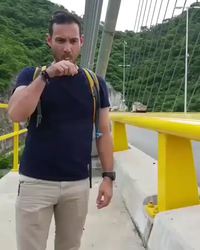 Vapotage près de l'autoroute