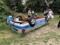 Recycler une voiture de police