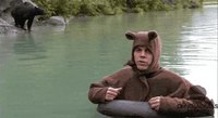 Derrière toi, c'est affreux !