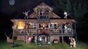 Pendant ce temps, au fameux chalet