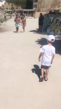 Georges, va à gauche. Encore, encore...