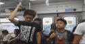 Comment (s')accrocher dans le métro